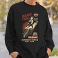 Burnout Kings レトロレーシングスパークプラグガールピンナップ ヴィンテージデザイン スウェットシャツ 彼への贈り物