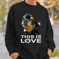 This Is Love And Tan チワワ犬 長袖tシャツ スウェットシャツ 彼への贈り物