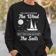 インスピレーションを与えるセーリングの引用句 航海風と帆のデザイン。 スウェットシャツ 彼への贈り物