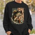 ビンテージバスフィッシング迷彩、アメリカ国旗。 長袖tシャツ スウェットシャツ 彼への贈り物