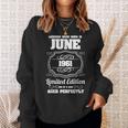 1961年6月生まれのレジェンドたち 60歳の誕生日 スウェットシャツ 彼女への贈り物