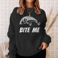 Bite Me フィッシングルアー グラフィックイメージ スカル フィッシュ スケルトン メンズ スウェットシャツ 彼女への贈り物