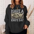 Have A Knife Day Knife Collector スウェットシャツ 彼女への贈り物