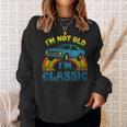 I'm Not Old I'm Classic ビンテージカー 誕生日デザイン スウェットシャツ 彼女への贈り物