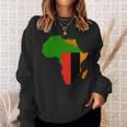 ザンビア国旗 アフリカ 大陸 シルエット ザンビアンへのギフト 長袖tシャツ スウェットシャツ 彼女への贈り物