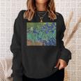 ヴィンセント・ファン・ゴッホによるアイリス1889 長袖tシャツ スウェットシャツ 彼女への贈り物
