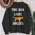 This Boy Loves Dingoes 野生動物 オーストラリアン ディンゴ犬 スウェットシャツ 年配の女性への贈り物
