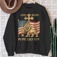 Vatican Pope Leo Xiv God Bless Pope Leo Xiv スウェットシャツ 年配の女性への贈り物
