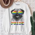 パグ ゲイプライド Lgbt レインボーフラッグ サングラス Lgbtq ギフト 犬 スウェットシャツ 年配の女性への贈り物