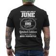 1961年6月生まれのレジェンドたち 60歳の誕生日 メンズTシャツ バックプリント
