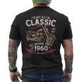 66 歳の誕生日男性オートバイ バイクに乗る人 1960 メンズTシャツ バックプリント