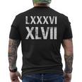 8647 ローマ数字 抗議ヴィンテージアンティーク調 Lxxxvi Xlvii メンズTシャツ バックプリント
