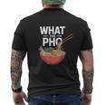 What The Pho こぼれる麺のユーモア メンズTシャツ バックプリント