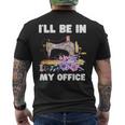 I'll Be In My Office おもしろヴィンテージフローラルミシン メンズTシャツ バックプリント