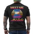 Meet Me At The Arcade Gameraporwave レトロビデオゲーム ゲーマービデオゲーム メンズTシャツ バックプリント