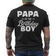 Papà Del Festeggiato Per Il Nonno O Il Papà T-shirt da uomo con stampa posteriore