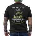Sometimes Its A Fish Buzz Fishing Lover 漁師のギフト メンズTシャツ バックプリント