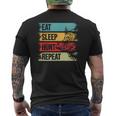 イノシシ ハンター 食べる スリープ ハント リピートハンティング メンズTシャツ バックプリント