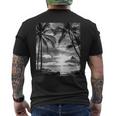 ヤシの木の白黒写真 夕焼けビンテージ写真 メンズTシャツ バックプリント