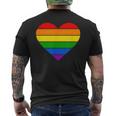 虹 ハート Lgtbq 虹色 虹色の旗 カラフル メンズTシャツ バックプリント
