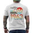 60歳の誕生日 1963年5月から伝説の60歳の誕生日 メンズTシャツ バックプリント