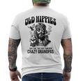 Old Hippies Don't Die They Turn Into Crazy Grandpas メンズTシャツ バックプリント