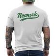 ニューアークオハイオ州ヴィンテージスポーツグラフィック。 メンズTシャツ バックプリント