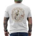 老人はレンチを回す 彼の 80年代 ヴィンテージ メカニック メンズTシャツ バックプリント