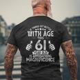 1962年生まれの男性の61歳の誕生日 メンズTシャツ バックプリント 高齢者への贈り物