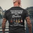 Never Underestimate An Old Man With A Guitar メンズTシャツ バックプリント 高齢者への贈り物
