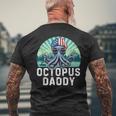Octopus Daddy Bandiera Usa Festa Del Papà 4 Luglio Retrò T-shirt da uomo con stampa posteriore Regalos para ancianos