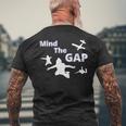 Sky Diving Mind The Gap 面白いスカイダイバー メンズTシャツ バックプリント 高齢者への贈り物