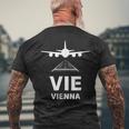 Vie 空港 ウィーン オーストリア 飛行機 滑走路に着陸 メンズTシャツ バックプリント 高齢者への贈り物