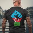 アゼルバイジャン 国旗 アゼルバイジャン ルーツ 手拳 パワー アゼルバイジャン メンズTシャツ バックプリント 高齢者への贈り物