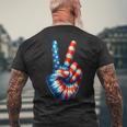 アメリカ国旗 愛国心 平和 手 指 サイン ジェスチャー メンズTシャツ バックプリント 高齢者への贈り物