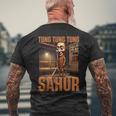 インターネット 陽気なミーム Aiキャラクター Tung Tung Tungahur メンズTシャツ バックプリント 高齢者への贈り物