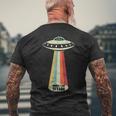 グルームネバダ湖レトロトップシークレットエリア 51 Ufo Uap エイリアン メンズTシャツ バックプリント 高齢者への贈り物