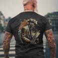 サックスを奏でるサックス奏者ジャズミュージシャン メンズTシャツ バックプリント 高齢者への贈り物
