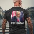 トランプは決して降伏しない 共和党大統領ドナルド・トランプ メンズTシャツ バックプリント 高齢者への贈り物