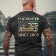 ハンティングバック鹿またはヘラジカ 2005 ヴィンテージハンター メンズTシャツ バックプリント 高齢者への贈り物