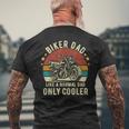メンズ バイク愛好家かっこいいバイクライダー男性バイカーお父さん メンズTシャツ バックプリント 高齢者への贈り物