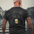 ビールを持っている黒猫 ヴィンテージ おもしろい ビール&猫好き メンズTシャツ バックプリント 高齢者への贈り物
