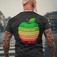 リンゴの力シリーズ リンゴのエネルギー リンゴ スライス 充電 バッテリー 残量 おもしろみ ユニーク 長袖tシャツ メンズTシャツ バックプリント 高齢者への贈り物