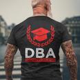 博士 Dba 学生 経営学博士 メンズTシャツ バックプリント 高齢者への贈り物