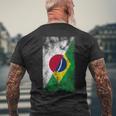 日本とブラジルの国旗 日本ブラジル人 メンズTシャツ バックプリント 高齢者への贈り物