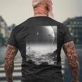 白黒写真 火星月&宇宙写真 メンズTシャツ バックプリント 高齢者への贈り物