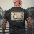私たち全員が抱えている問題。ノーマン・ロックウェルのルビー・ブリッジス メンズTシャツ バックプリント 高齢者への贈り物