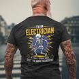 音楽なしで踊ったら私は電気技師だおもしろいスケルトン メンズTシャツ バックプリント 高齢者への贈り物