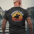 馬好きの方や競馬ファンにお勧め 勝者の走り オシャレな競馬イラスト メンズTシャツ バックプリント 高齢者への贈り物