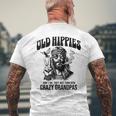 Old Hippies Don't Die They Turn Into Crazy Grandpas メンズTシャツ バックプリント 高齢者への贈り物